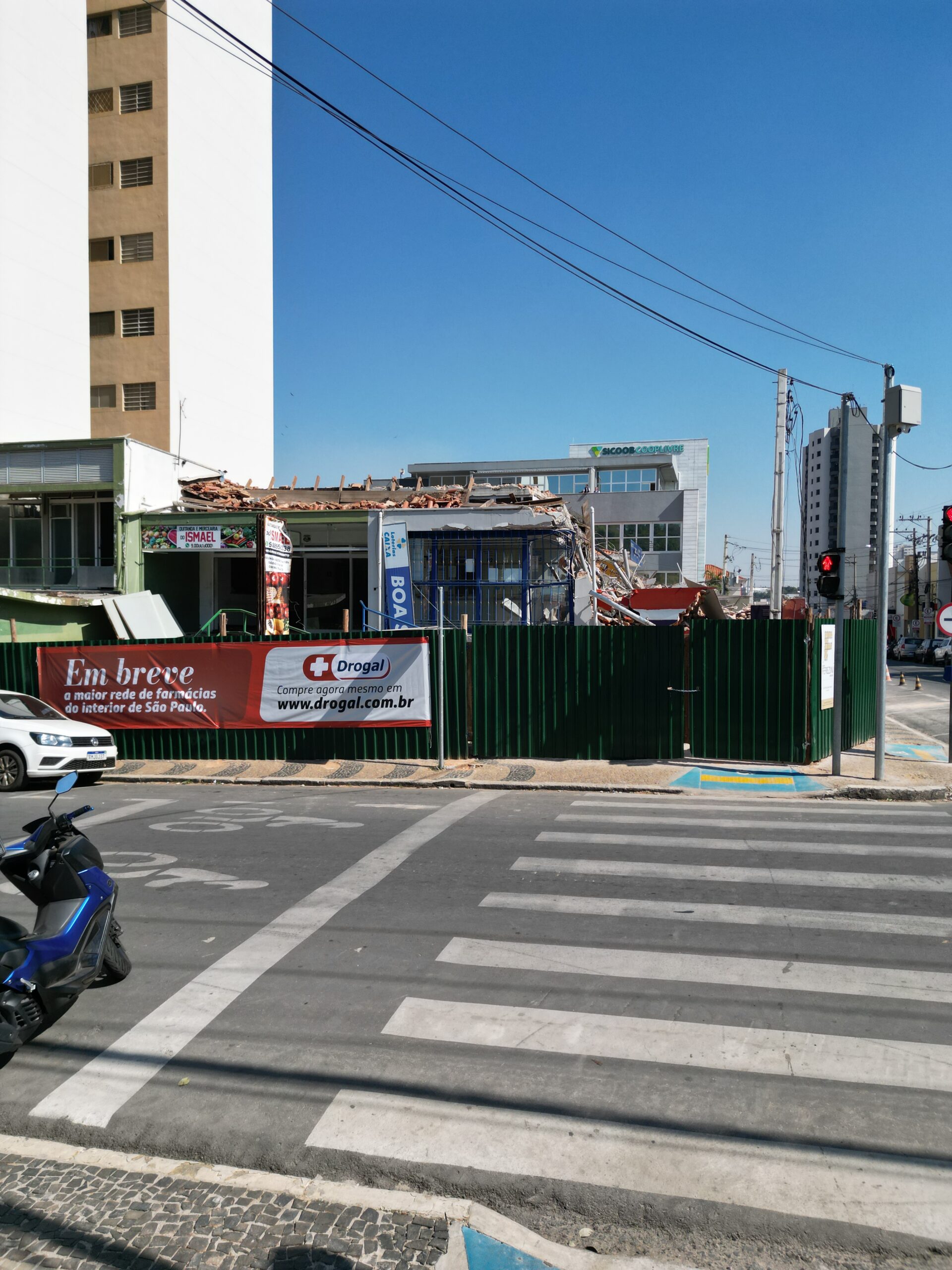 Demolição Residencial – Rede Drogal – Capivari/SP